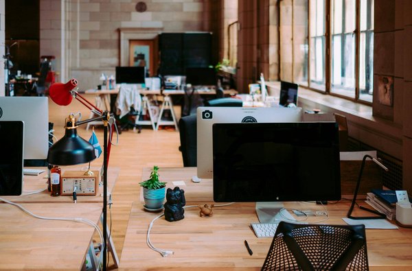 Comprendre le marché immobilier d'entreprise avant d'acheter